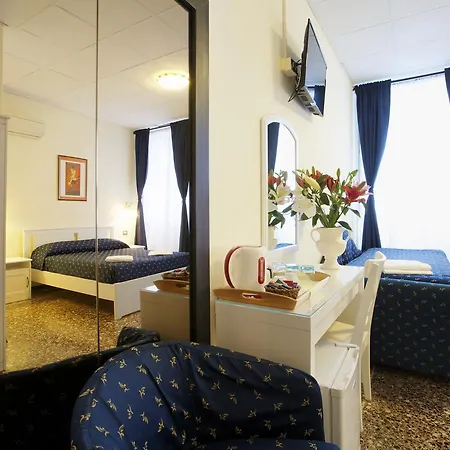 Lyric Hotel Levanto-2