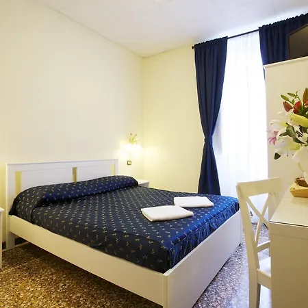 Lyric Hotel Levanto-3